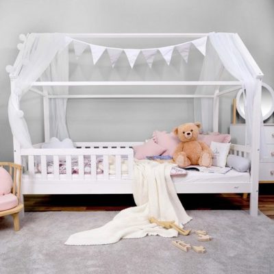 ALCUBE Hausbett, Kinderbett 80x160 cm inkl. Lattenrost und Rausfallschutz